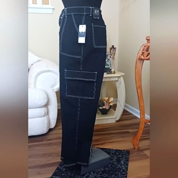 Ultra Flirt Black Wide Leg Cargo Pants M NWT - Picture 4 of 10